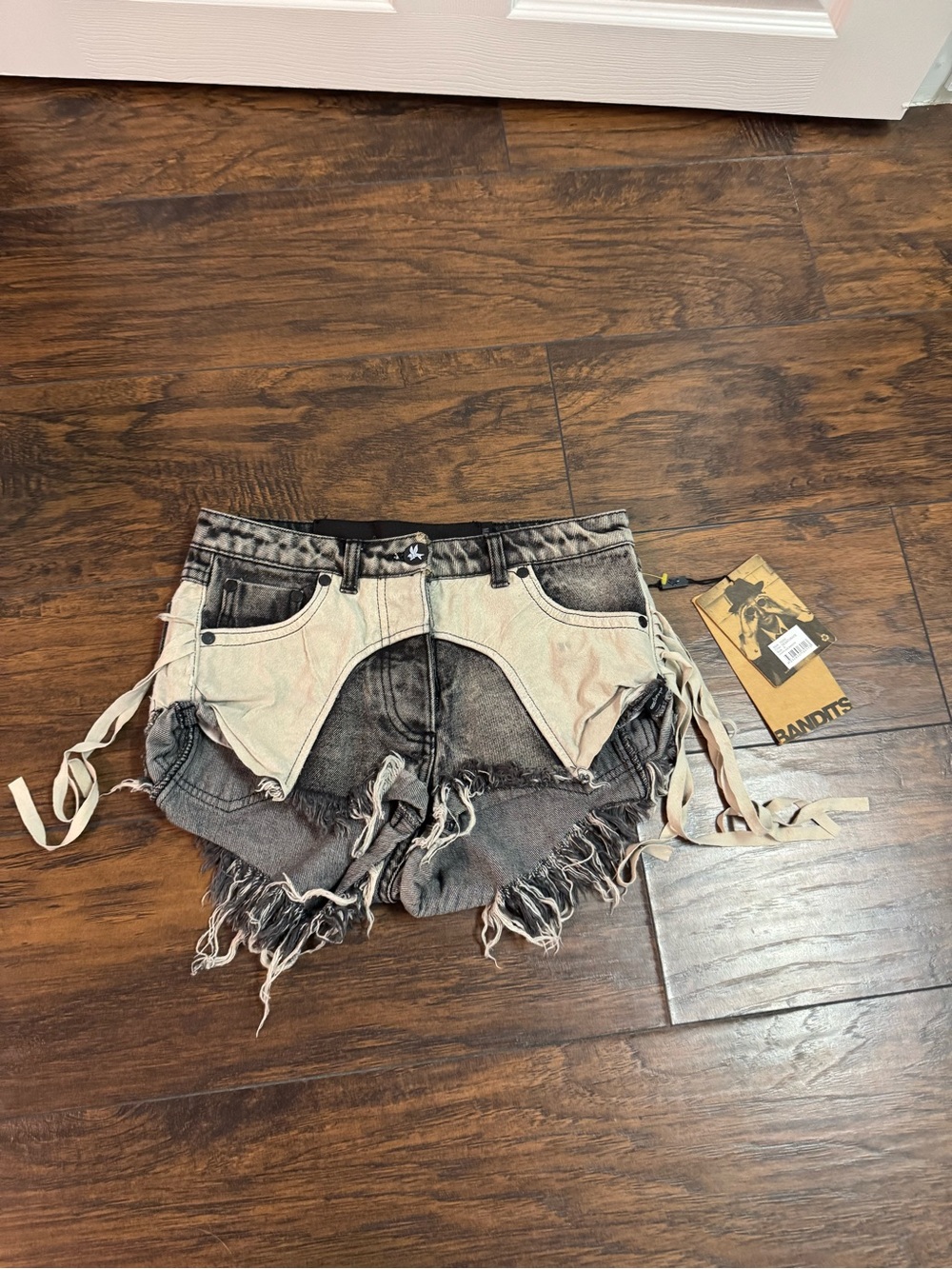 One teaspoon shorts